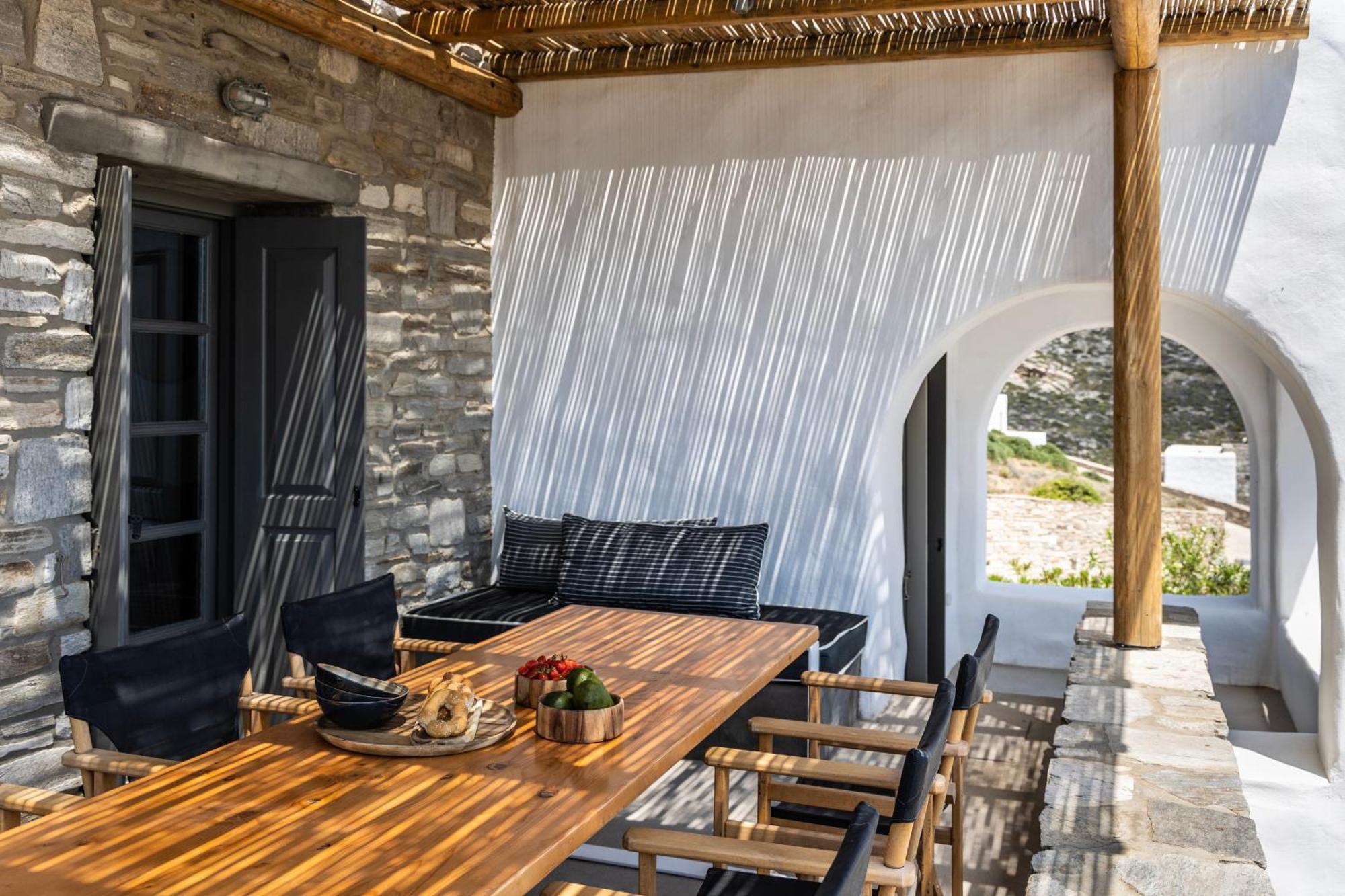 Acron Paros *