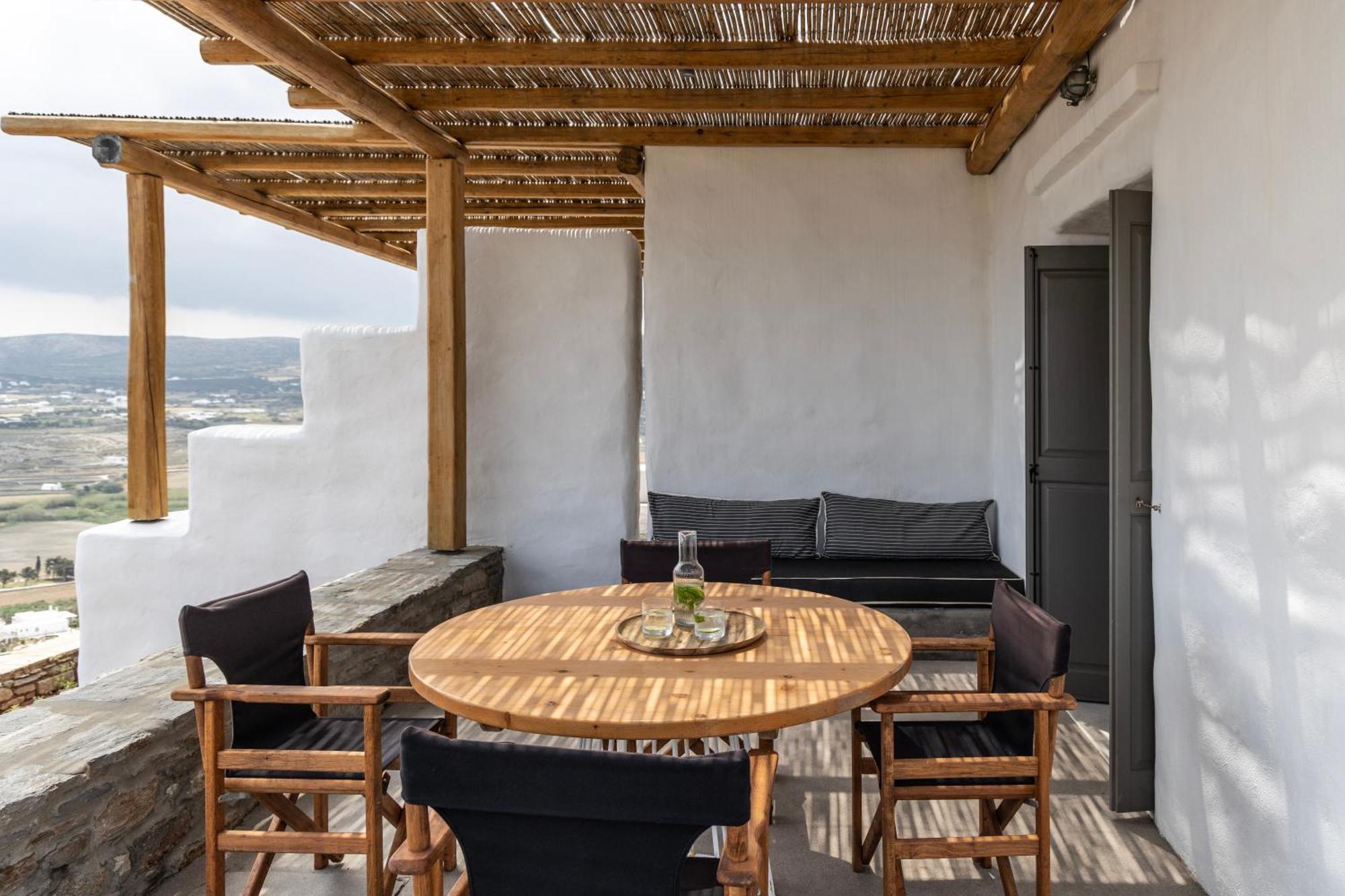Acron Paros * Kolympithres
