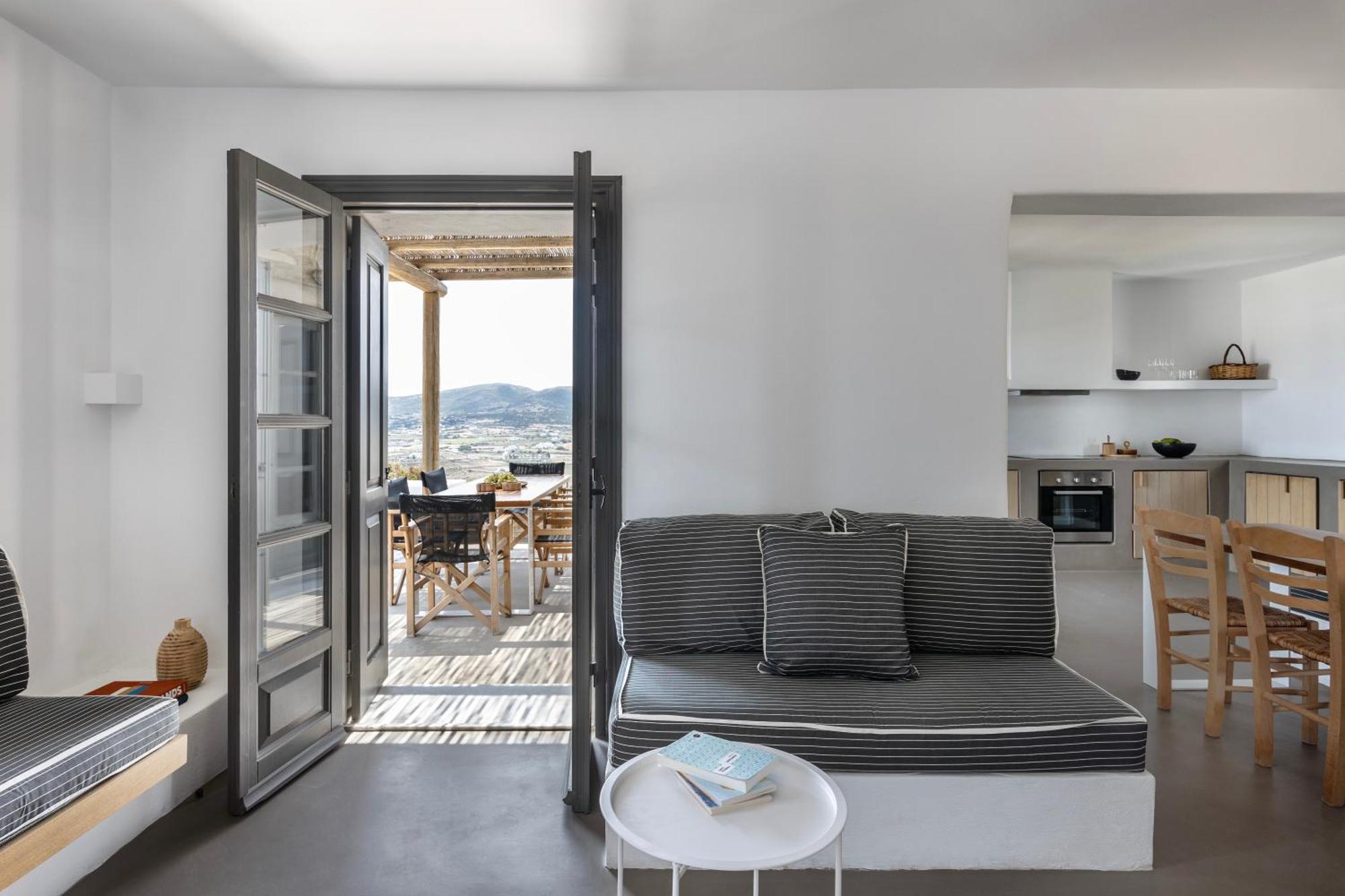 Acron Paros Willa Kolympithres