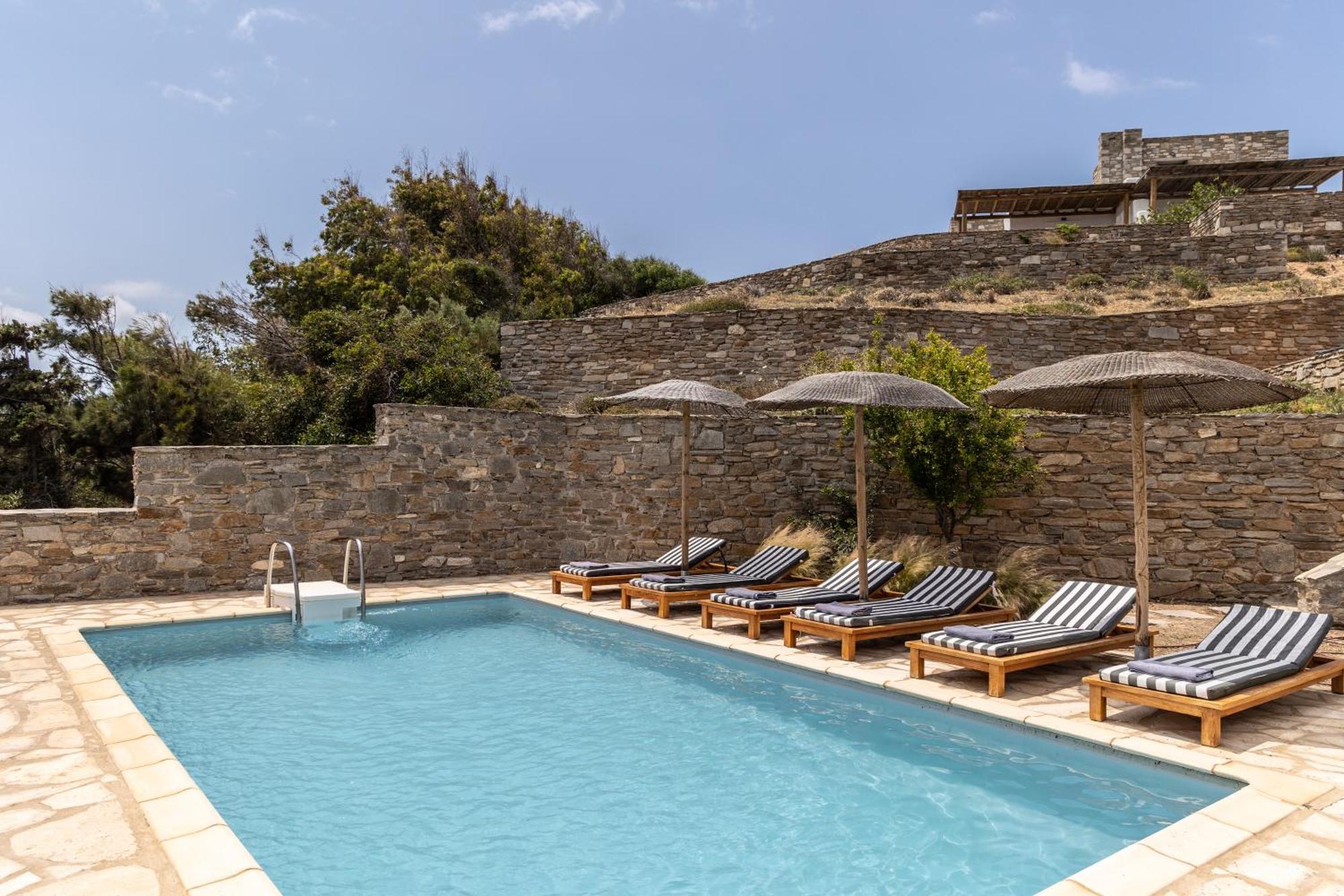 Acron Paros Willa Kolympithres