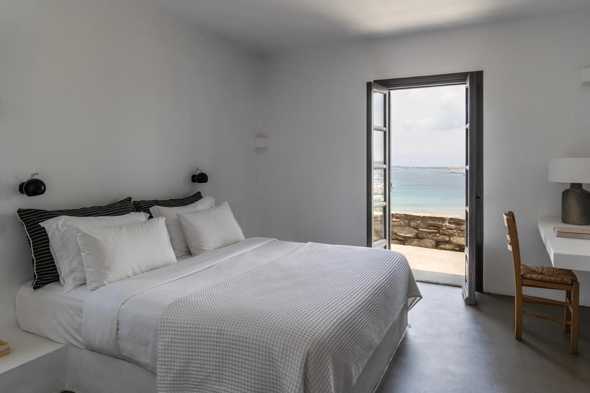 Acron Paros Kolympithres